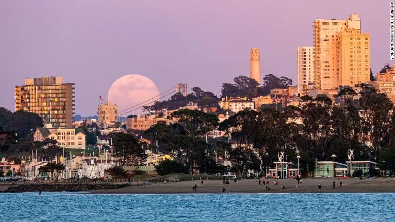 superluna rosa aprile 2020