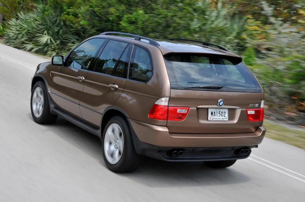 bmw x5 1999, bmw x5 interni, bmw x5 2020, bmw x5 2019, bmw x5 usata, come progettare un auto, progettazione auto, progettazione telaio auto, frank stephenson, frank stephenson car designs, frank stephenson bmw, Sport Utility Vehicle, SUV, Chris Bangle