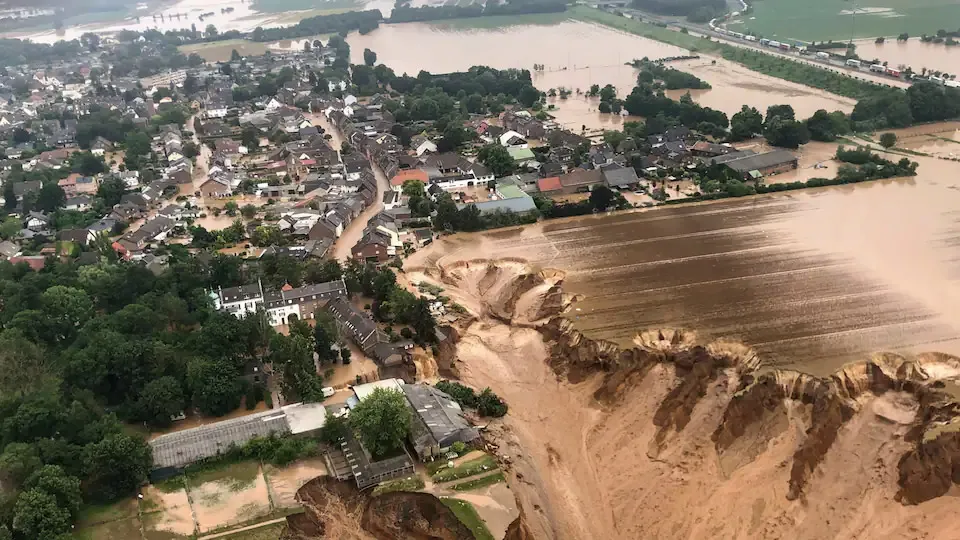 Erftstadt-Blessem, Armin Laschet, Renania settentrionale, Vestfalia, Angela Merkel, Maastricht, alluvione in germania, alluvione germania dove, alluvione olanda, alluvione germania oggi dove, alluvione germania zone colpite, alluvione germania morti, alluvione belgio oggi, alluvione belgio germania, alluvione belgio 2021