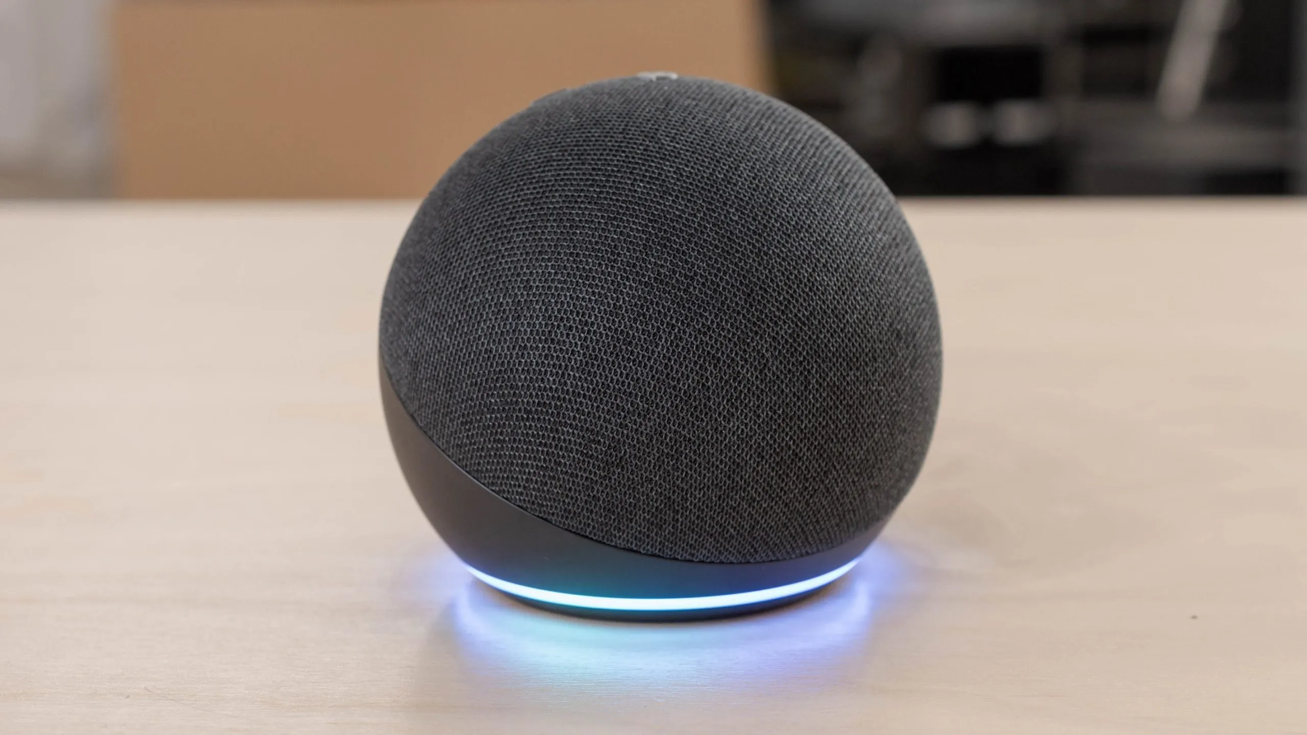 Echo Dot (5ª generazione, modello 2022) Altoparlante Bluetooth intelligente con integrazione Alexa